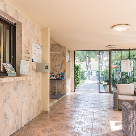 Residence Pierre & Vacances Les Jardins Ombrages Мандельє-ла-Напуль Екстер'єр фото