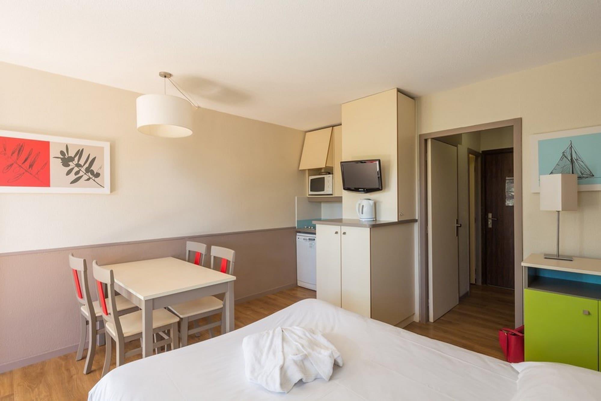 Residence Pierre & Vacances Les Jardins Ombrages Мандельє-ла-Напуль Екстер'єр фото